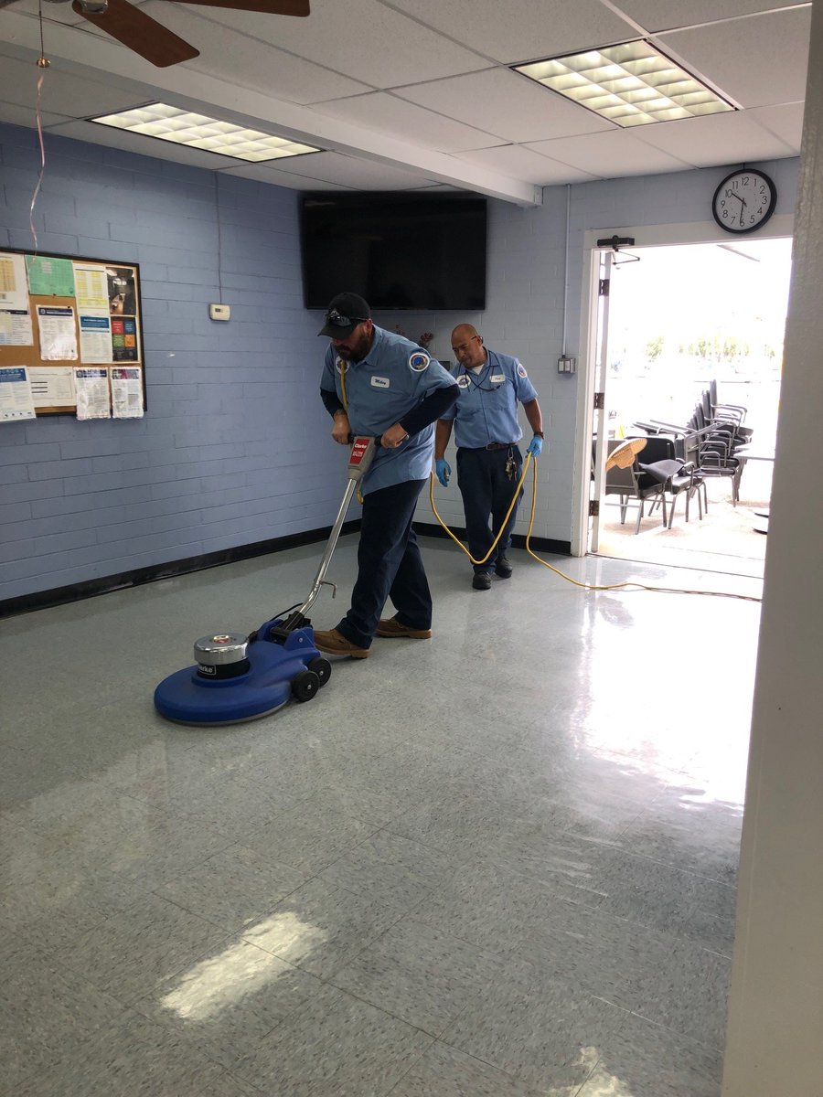 LongBeachParks's tweet photo. Marine Maintenance staff are embracing Spring Cleaning Month by focusing on public facing facilities by waxing and polishing floors, pressure washing sidewalks, cleaning drinking fountains & detailing the Belmont Veterans Memorial Pier. ๐ซง
#SpringCleaningLB https://t.co/nXoIvGZaxZ