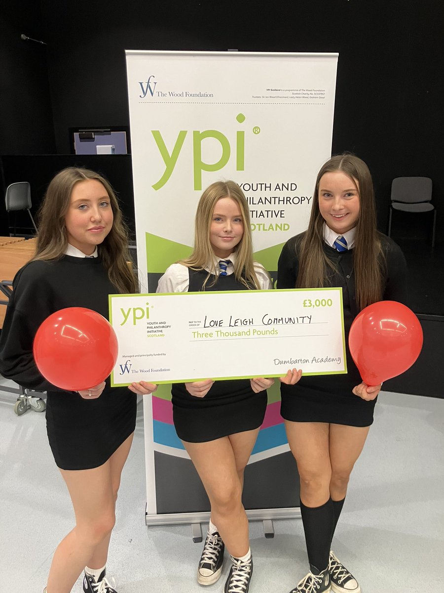 Congratulations to the team from @Dumbarton_Acad representing @LoveLeigh_Comm who had a creative presentation for such a worthy charity at the #ypi final. Well done to all the teams who took part.