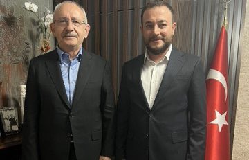 Ayhan Bora Kaplan soruşturmasında, gizli tanığı yurt dışına kaçıran ekibin içerisinde yer alan, Kemal Kılıçdaroğlu'nun danışmanı RAMAZAN KUBAT tutuklandı…

CHP içlerine kadar uzanıyor bağlantılar…