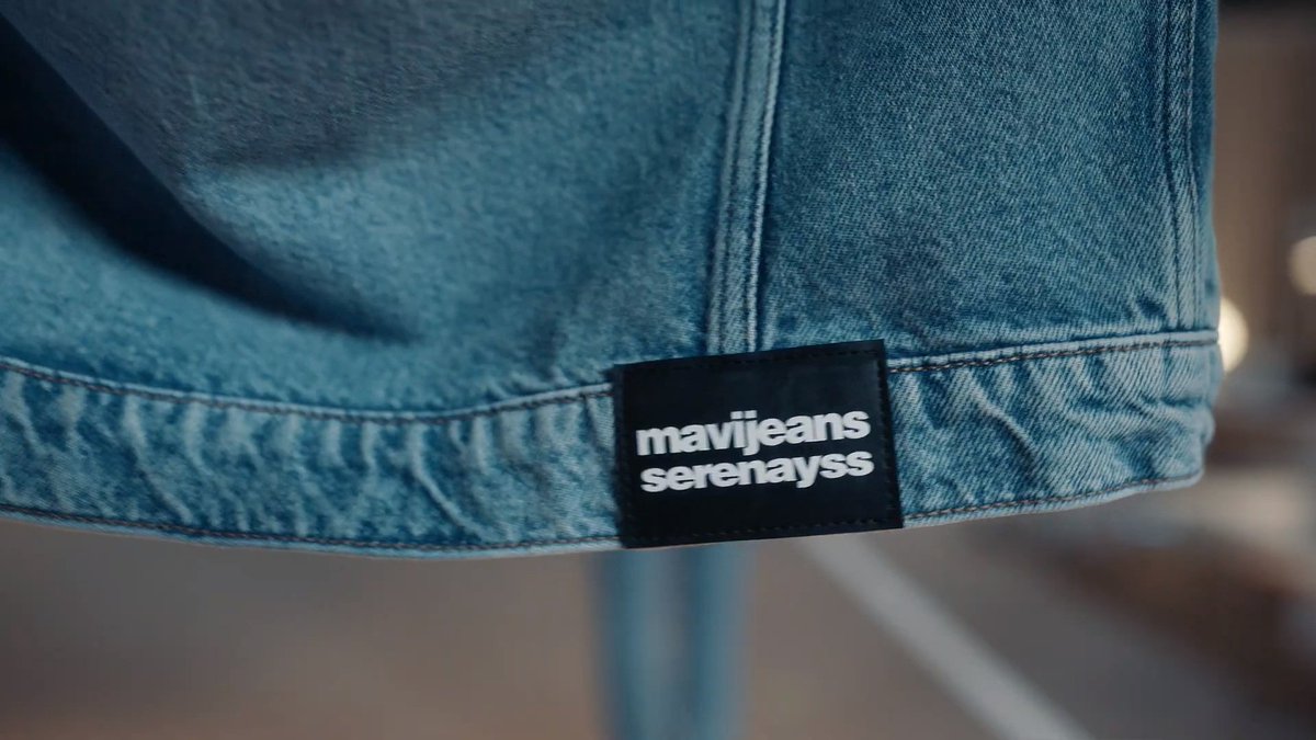 SerenaysLatam's tweet photo. Nuevamente su nombre como icono de la marca tiene su propio producto en esta nueva colección de @Mavi 💙⭐️☺️ #MaviJeansSerenayss
Ya la quiero 💥🙌
#SerenaySarikaya #MaviIcon https://t.co/LwRk5WCUxd