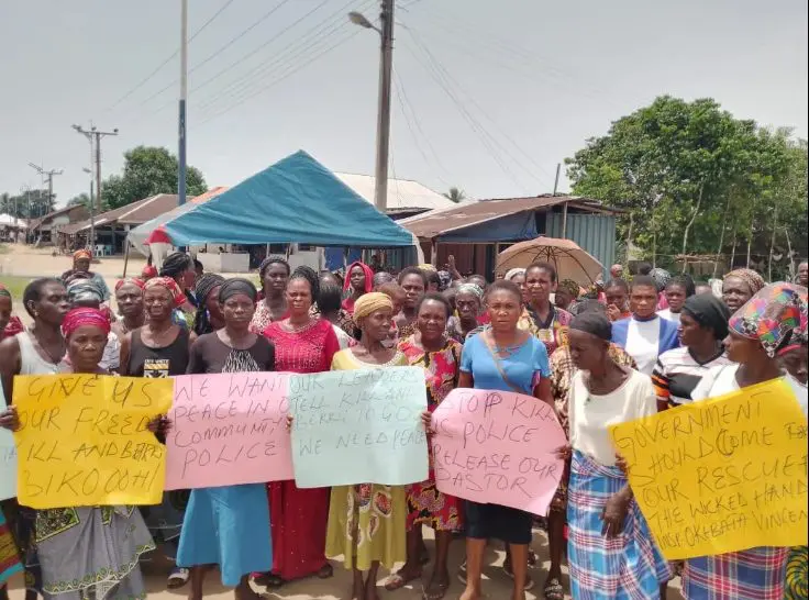 Imo women protest alleged police brutality dailypost.ng/2024/05/20/imo…