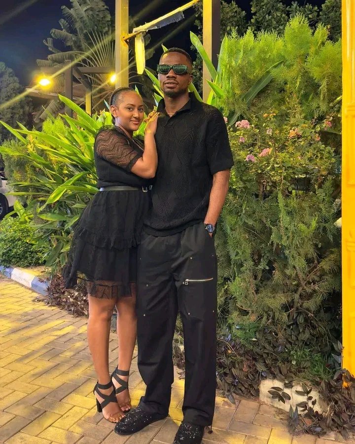 lincardinal's tweet photo. Beautiful pictures of Comedian Josh2Funny and his beautiful family.💕
( President Goodluck Jonathan PiggyVest Moniepoint PalmPay Damilare Oshodi Rivers State)
#MuriandKoMovie #LossesToLessons https://t.co/dwCRbBLBDi