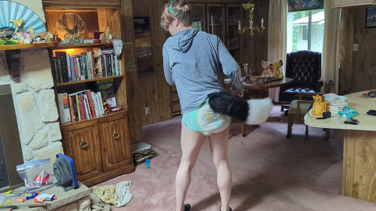 CubbyAdventure's tweet image. Aaaaayyy :D @BabbyZansky being such a good little scamper tester!