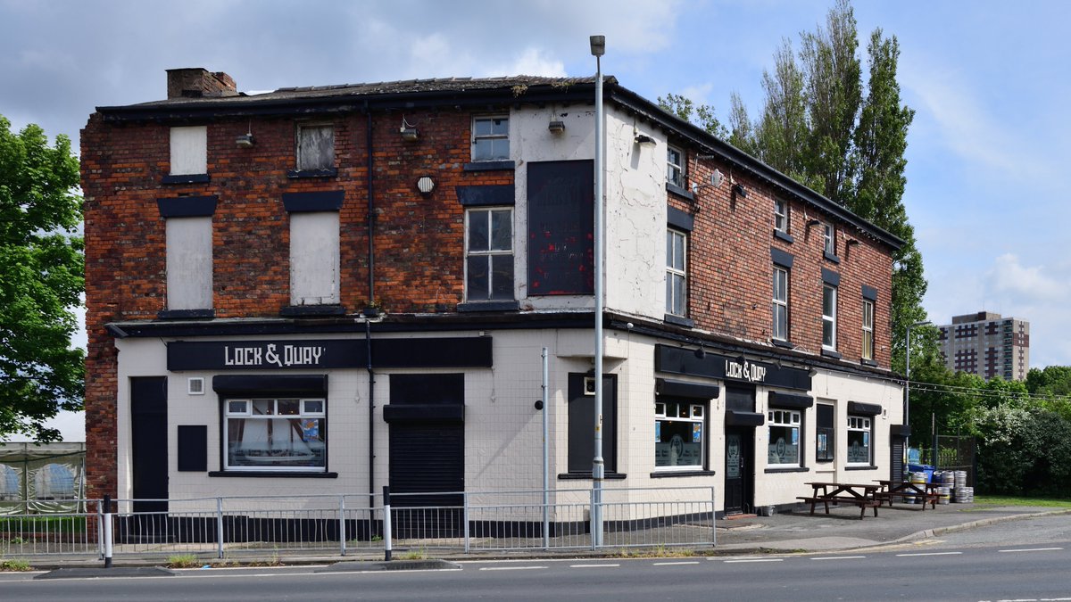 Liverpool1207's tweet image. Lock &amp;amp; Quay #CommunityPub #Bootle
Previously Merton Arms, and later the Little Merton