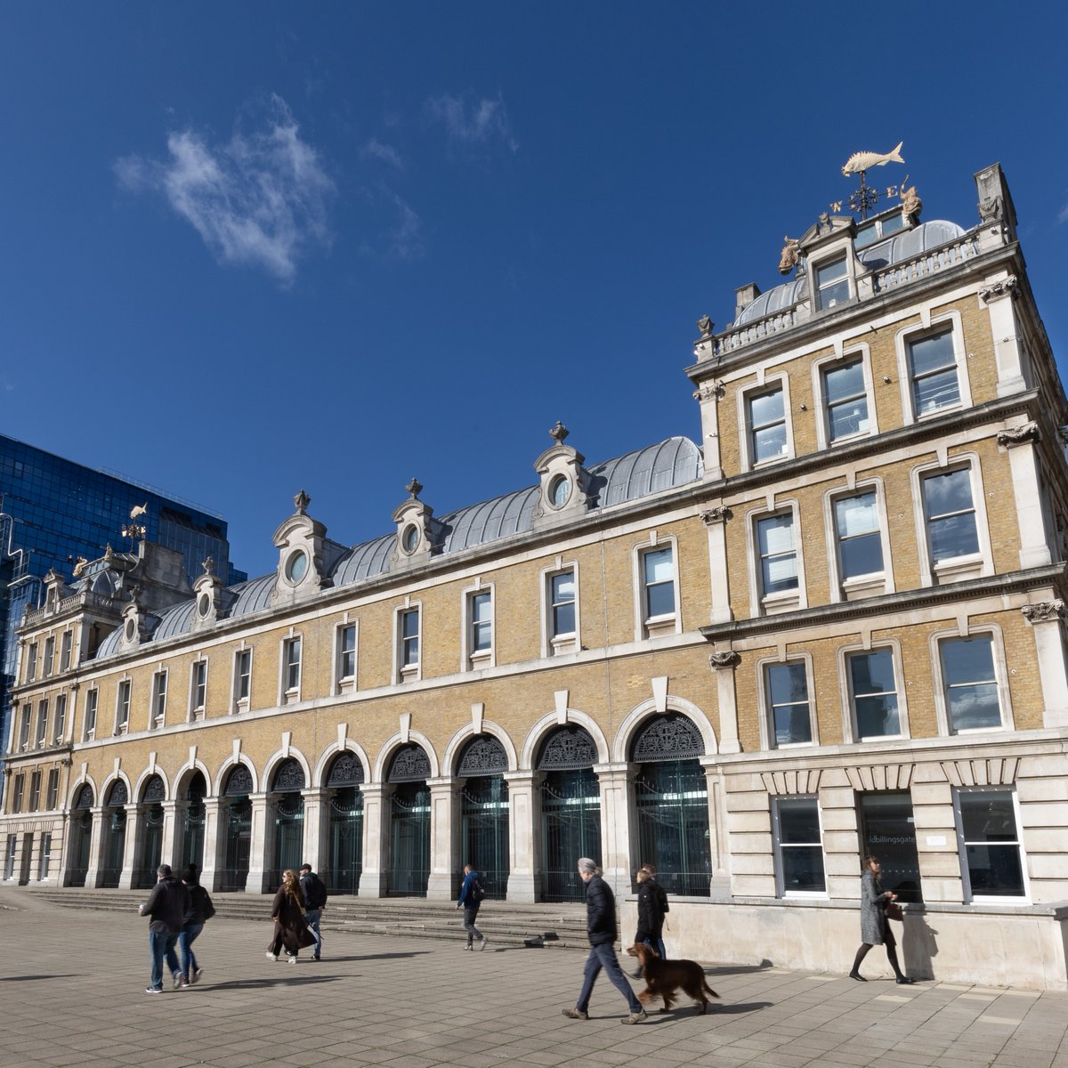 Today we're celebrating the magnificent Victorian architecture designed by Sir Horace Jones, a British architect born on 20 May 1819. #OTD Some of the buildings that can still be seen today: 1) Smithfield Market 2) @LeadenhallMkt 3) Billingsgate Market Which is your favourite?