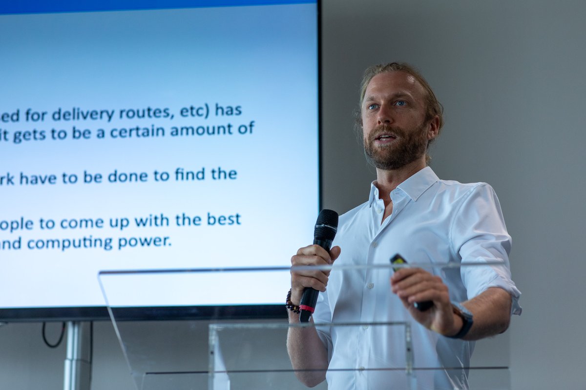 BitcoinSVtrain's tweet photo. How did @Manifestable get in so many of these #BSVDevCon2024 pics?😀

#BSV #blockchain @BSVBlockchain https://t.co/D7nnIPF572