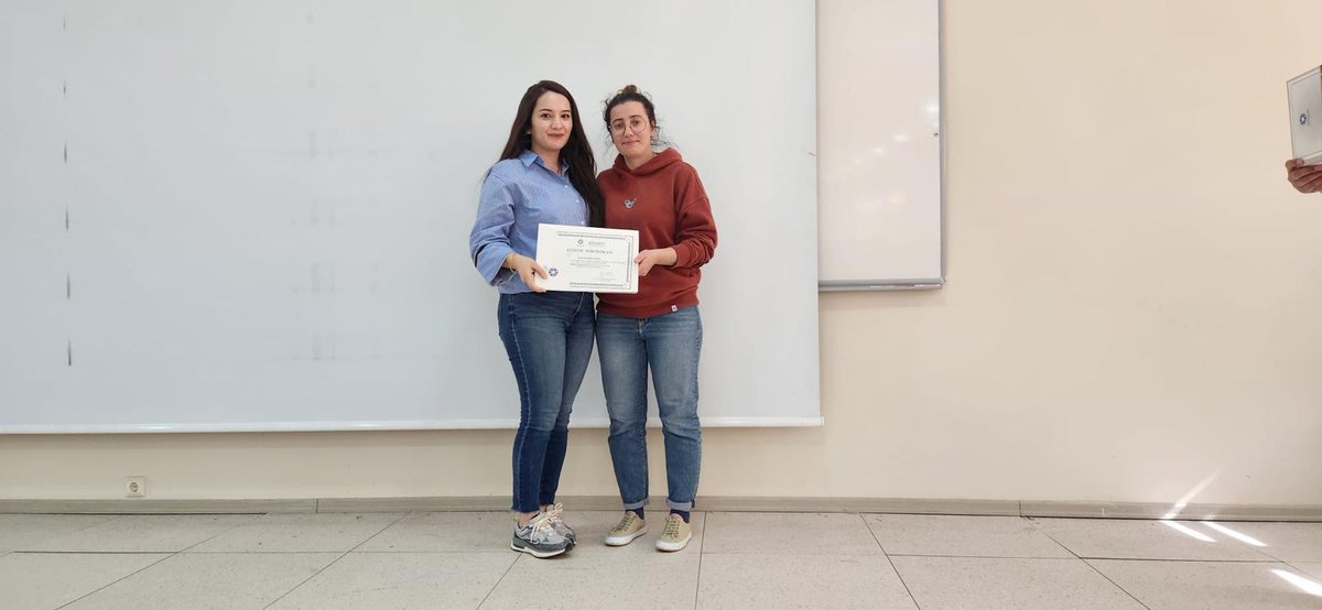 Merkezimiz tarafından 16-17 Mayıs 2024 tarihleri arasında Moleküler Kenetleme Kursu gerçekleştirilmiş, katılımcılara eğitim sertifikaları takdim edilmiştir.