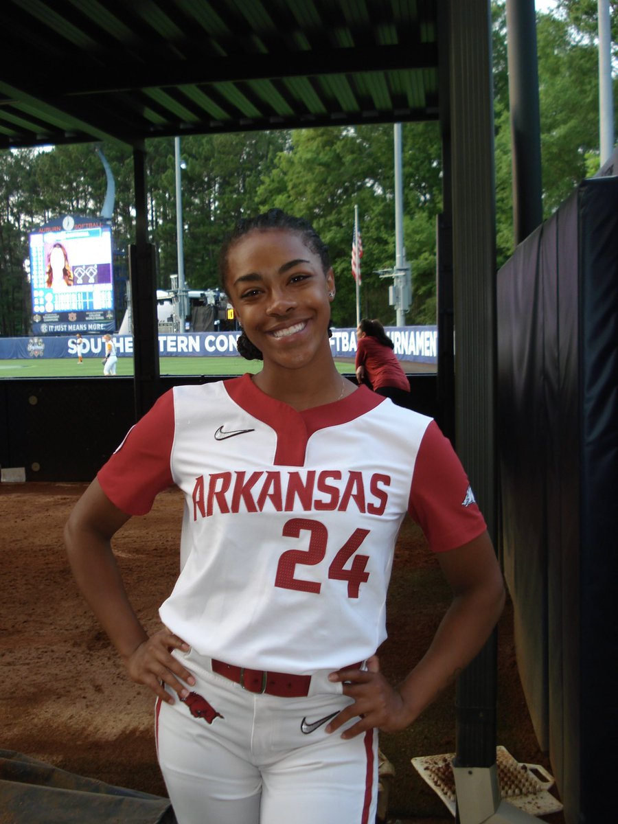 FontenotNyjah's tweet image. Thank you Arkansas for starting my career and giving me a home. Through the highs and lows my teammates and the fans have stayed loyal by my side. With this being said I will be entering the transfer portal with 3 years eligibility!
Contact- nyjahjfontenot@gmail.com