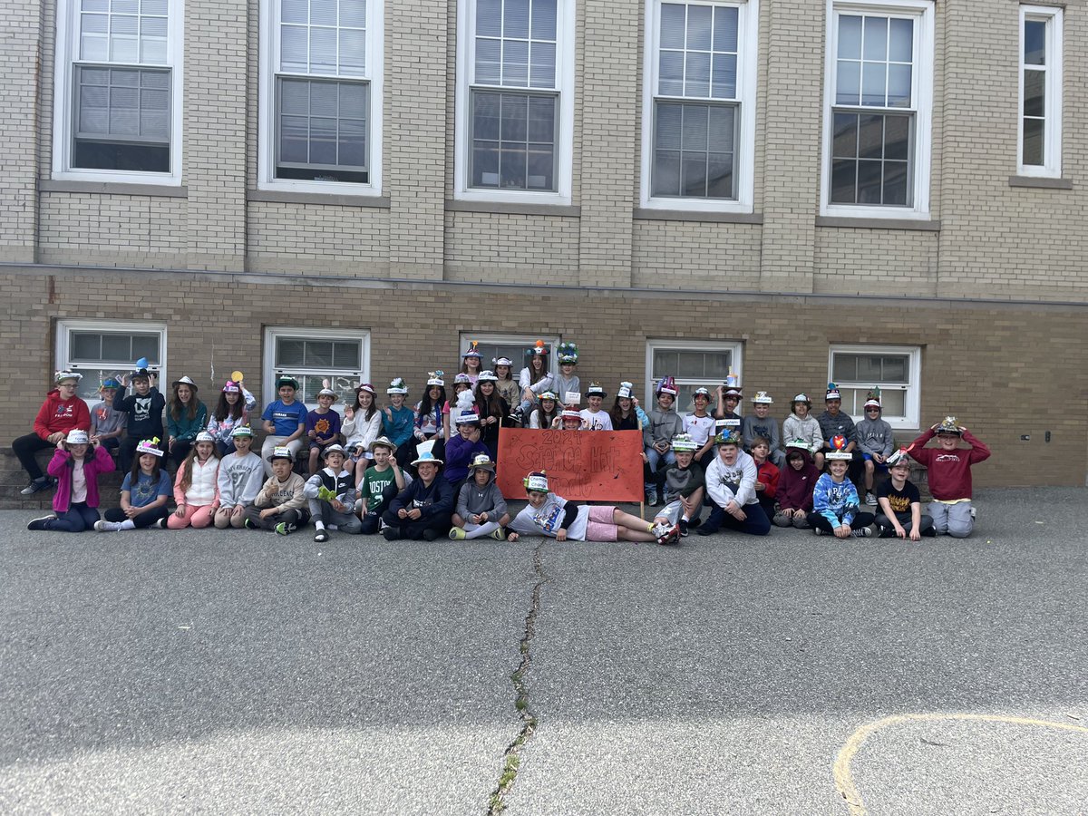 BWRSD's tweet photo. 5th grade classes at our @GuiterasRI found fun ways to review for the Next Generation Science Assesment (NGSA)! 🧬

Read more about them on our Facebook or Instagram! https://t.co/pBunhOmthq