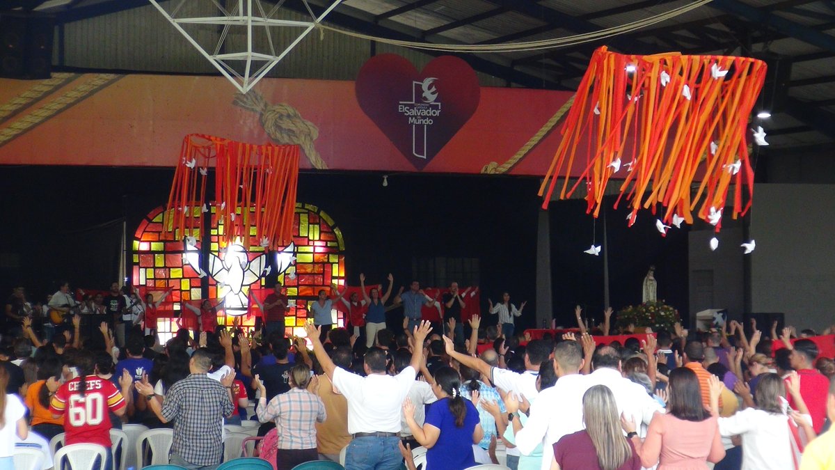 ComunidadCESM's tweet photo. #Pentecostés2024 #Lacomu https://t.co/IuHfFKmWXa