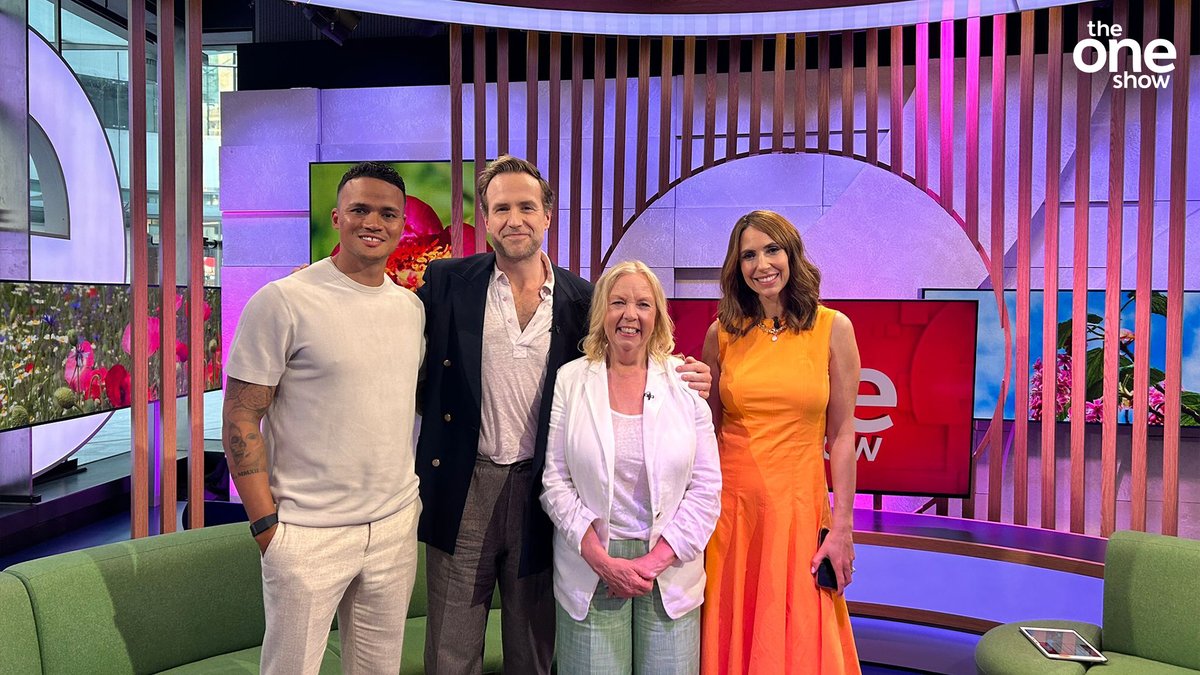 A wonderful way to start the week! ✨ Thank you to our guests tonight, @DeborahMeaden and Rafe Spall 🙌 Missed #TheOneShow? Watch on @BBCiPlayer 👉 bbc.in/44SDG1w