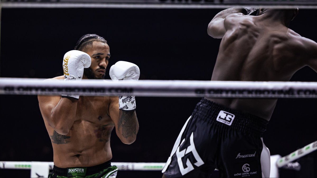 Bally__Sports's tweet photo. No doubt about why @DonovanWisse has remained the @GLORY_WS Middleweight champ for nearly 1000 days straight #Glory92 https://t.co/PbjcWL1tTy