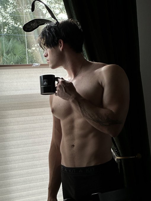 Bunny https://t.co/CntiJizbEZ