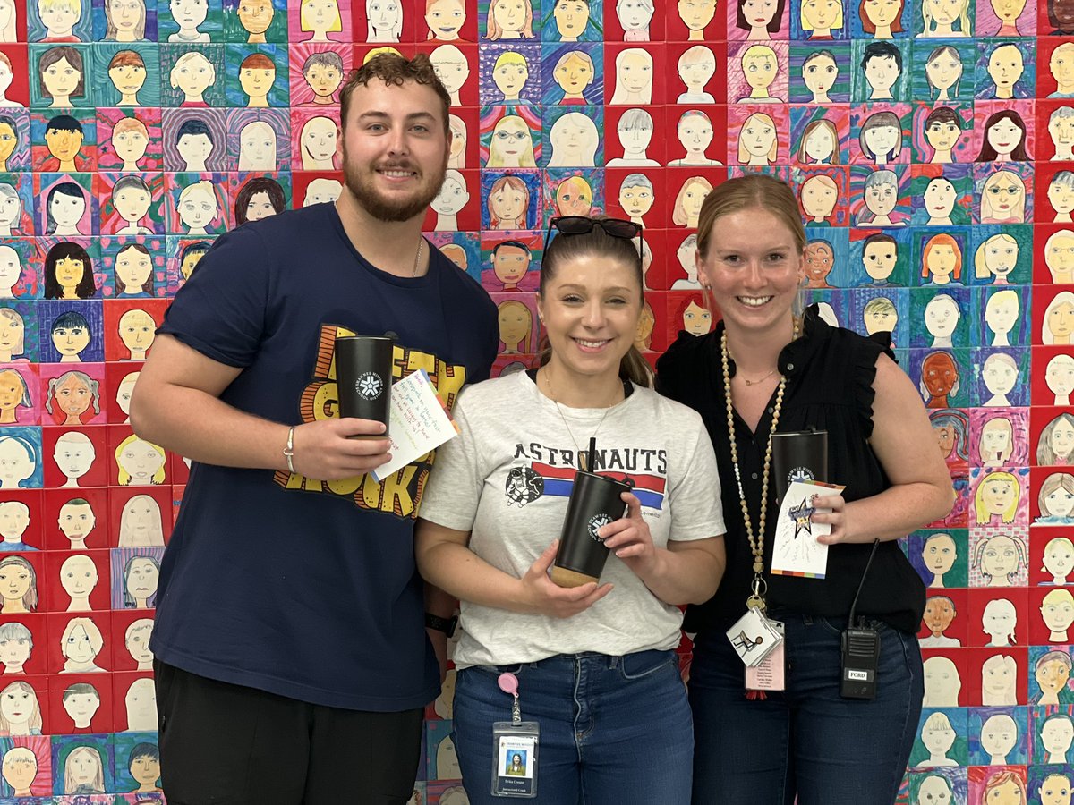 Mrs_Collier_6's tweet photo. #SMSDrookieoftheYear24 at Sunflower (@KalisRyan) and @SchoolChrista. Keep on Shining! #PrizePatrol at it best with @BrittanyGonser https://t.co/5Uj9FaCIAv