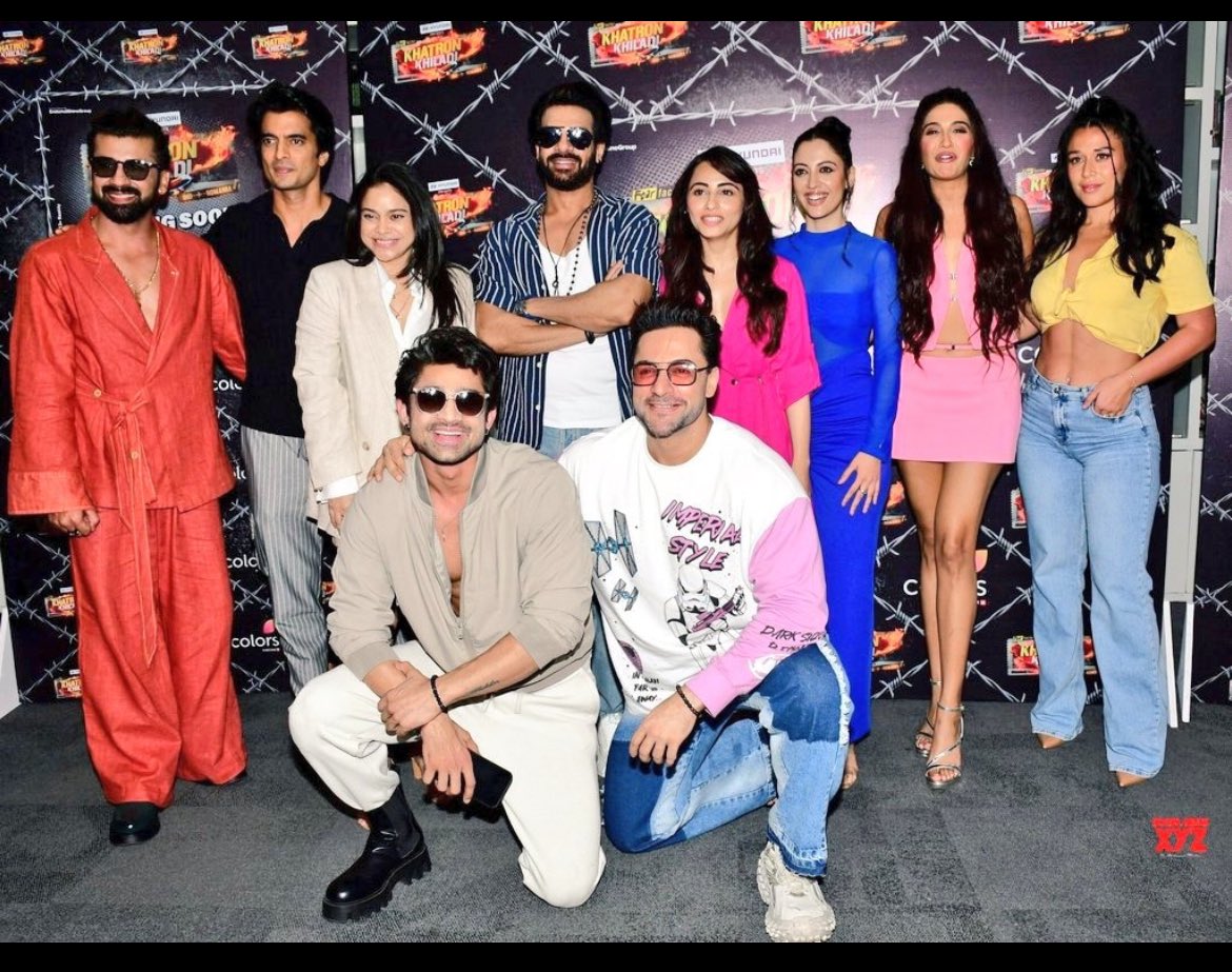 #KhatronKeKhiladi14 the contestants are 
#ShilpaShinde
#GashmeerMahajani 
#KrishnaShroff
#SumonaChakravarti
#AbhishekKumar 
#NiyatiFatnani
#NimritKaurAhluwalia 
#AditiSharma
#KaranVeerMehra
#AsimRiaz 
#KedarAashishMehrotraa
#ShalinBhanot