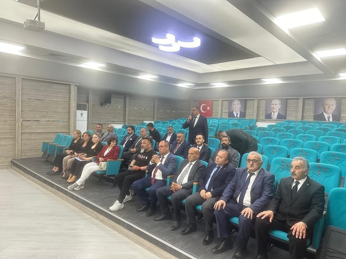 Kültür Sanat Spor ve Sosyal Faaliyetlerden Sorumlu İl Başkan Yardımcımız Sn. Kemal Doğan ve Birim Yöneticilerimiz Sn. Ömer Baldan, Sn. Yüksel Tosun ve Sn. Bekir Kürşad Erdinç, Kültür Sanat Spor ve Sosyal Faaliyetlerden Sorumlu İlçe Başkan Yardımcılarımızla istişare toplantısı