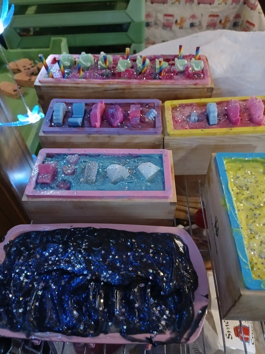 scentsfurall's tweet photo. Sneak preview of the soaps I made for North Haven Pride! From top to bottom: Gay Frog Boba, Berry Bi, Pansexual Pride (trying to think of a catchy name), TransJoy 2.0, Intersex Pride, and Asexual Pride. #pridemonth #pridesoap #handmadesoap https://t.co/THXxanPwVZ