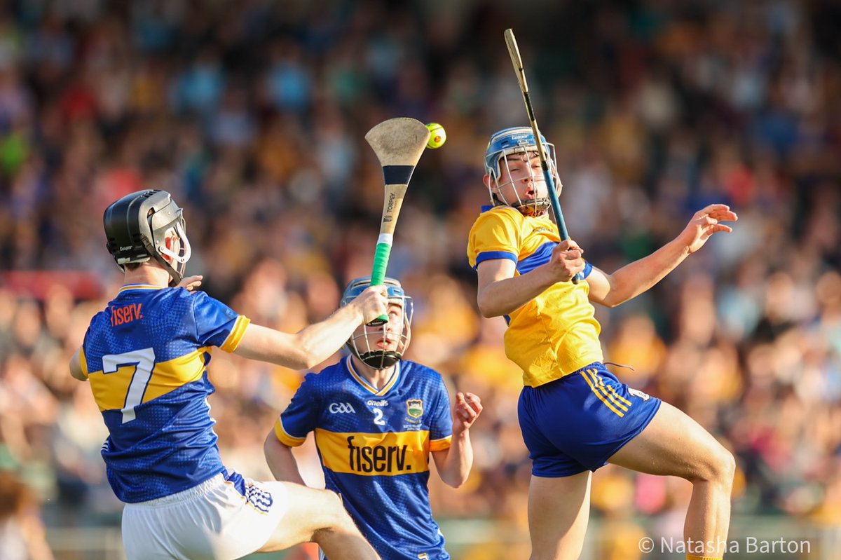 All square at HT in the Munster GAA Hurling Minor Championship final Clare 0:10 Tipperary 0:10 @GaaClare @TipperaryGAA @MunsterGAA Photos @nbartonfoto