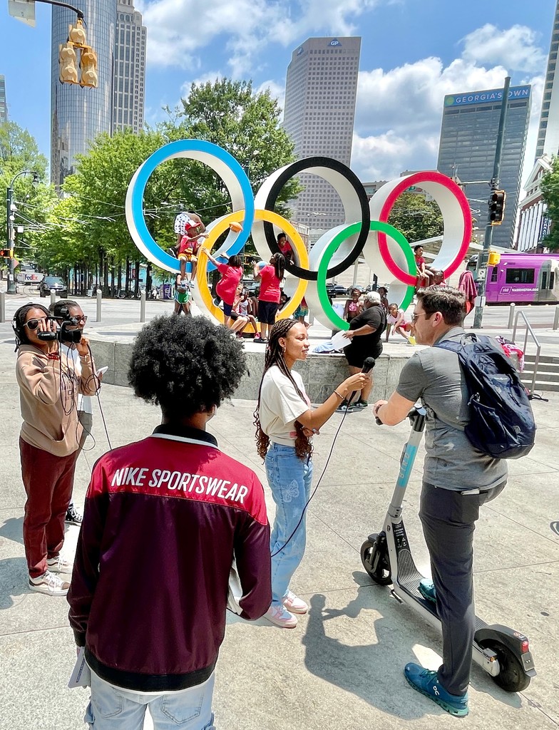 Applications for our teen summer journalism program, VOX Media Café, close tomorrow, May 22! Apply today to learn interviewing, photography, podcasting and videography skills this June: tinyurl.com/VOXMediaCafe