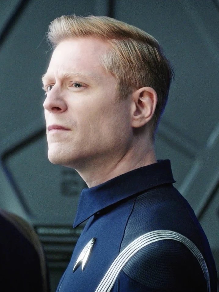 Further to my defence of ST Discovery (ok “The Burn” was ridiculous), Anthony Rapp as Stamets is an absolute highlight, he’s a fanatic character 💜🖖🏻✨💫