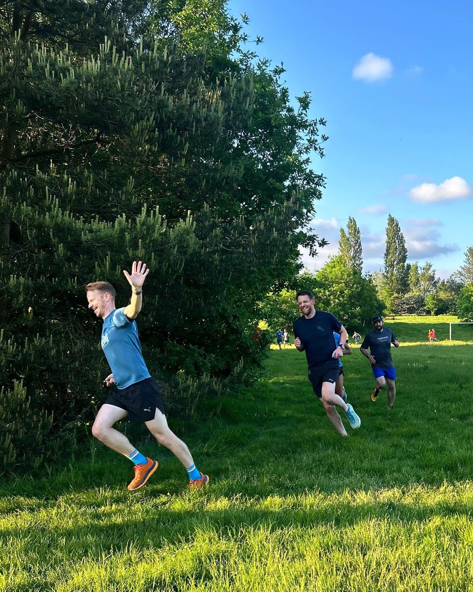 Our RunClub coach, Ryan and @DerbyRunner_Rob in action at tonight’s session. 👋🏼😁🏃🏻‍♂️ #derbyrunnerrunclub #byrunnersforrunners #since1988