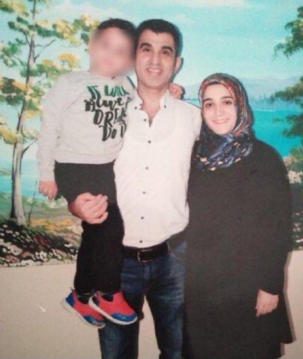 Üç çocuk annesi Nermin Karakoç, Şubat 2018'den bu yana cezaevinde. Kapatılan bir yurtta çalıştığı için 10 yıl cezaya çarptırıldı. Eşi de benzer sebeplerden dolayı tutsaktı, tahliye oldu. Anne baba tutukluluk zulümdür, hiçbir çocuk bu zulmü yaşamamalı. AİHM, 'Kanunsuz suç ve ceza