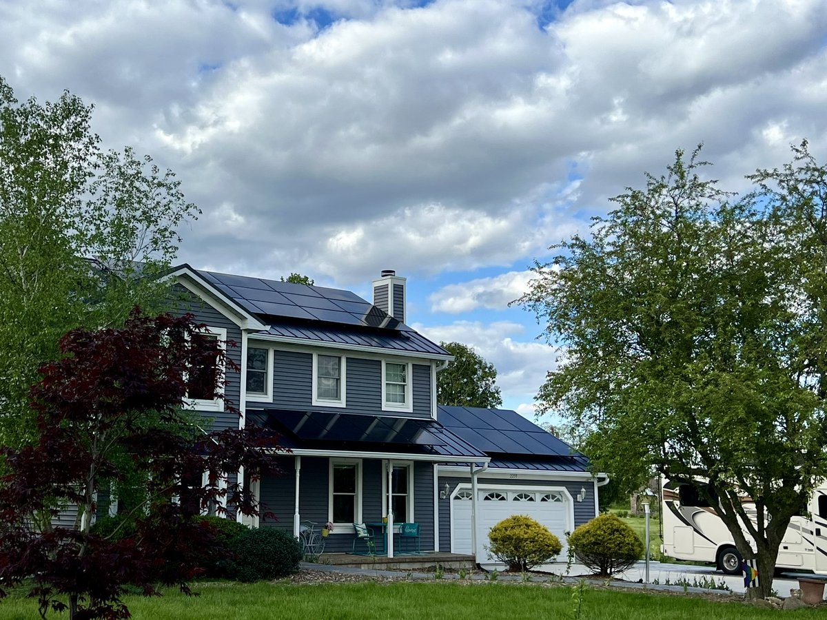 A big shout out to @KokosingSolar for the beautiful solar installation on my home!  @QCELLS_USAcorp @Enphase 

Thank you @AEPOhio @AEPnews for your high level of customer service during this process. 
#solar #Homesolar #renewableenergy #qcells #enphase #kokosing #greenenergy
