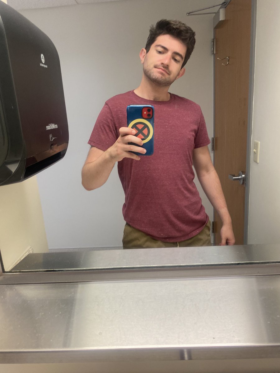 Went to the bathroom at work and had to take mirror selfies cause I look really good today