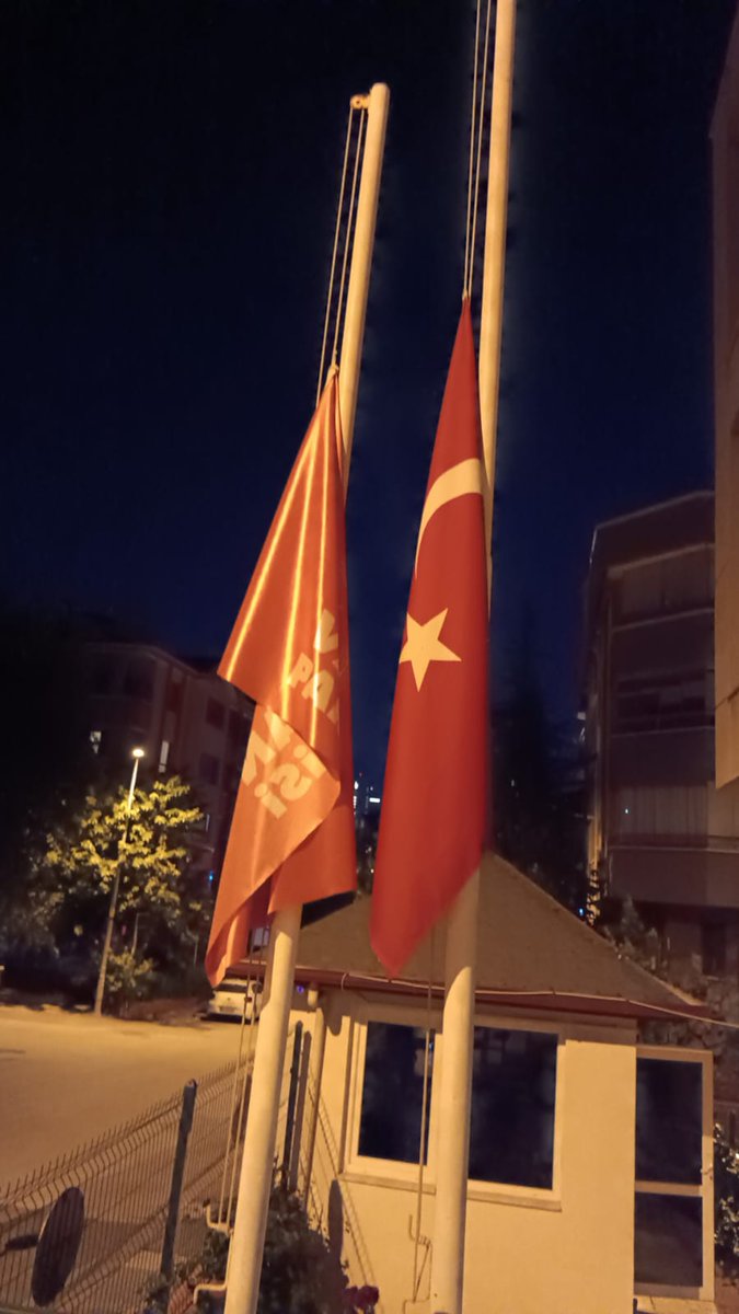 Vatan Partisi Genel Merkezinde bayraklarımız yarıya indi.