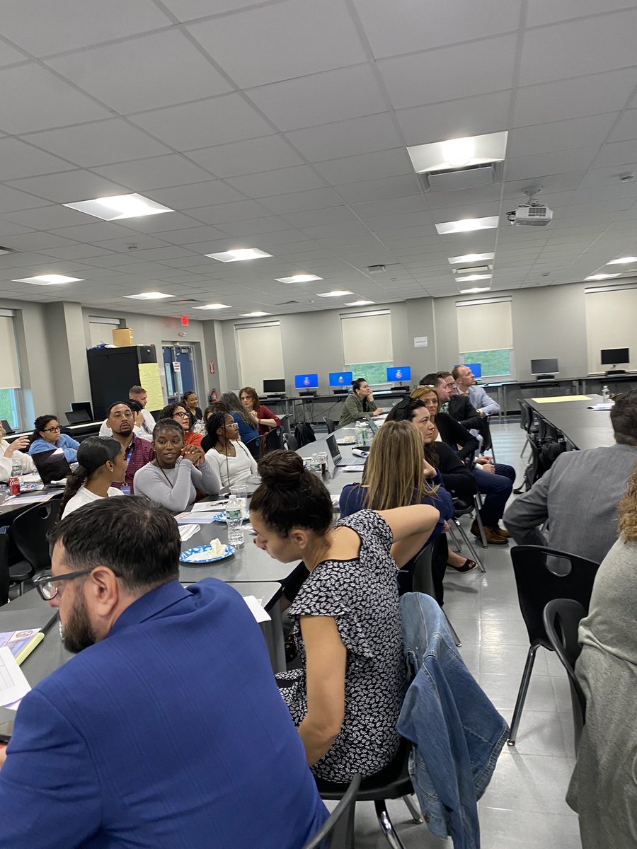 supt4kids's tweet photo. A community engaged with planning for the future @MalverneUFSD https://t.co/Q2GVohs6IX