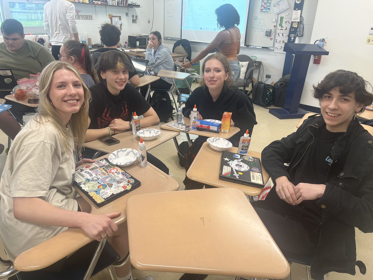 Steph_Sukow's tweet image. Last day with this amazing crew! #mystudentsrock