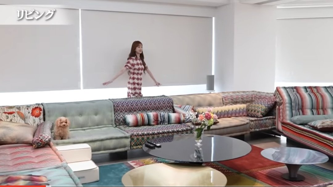 ロッシュボボア 本革 ソファ180万　美品　芸能人愛用者多数　仲里依紗 柴咲コウ 仲里依紗・柴咲コウ愛用のソファ「ロッシュボボア」の驚きの価格とは