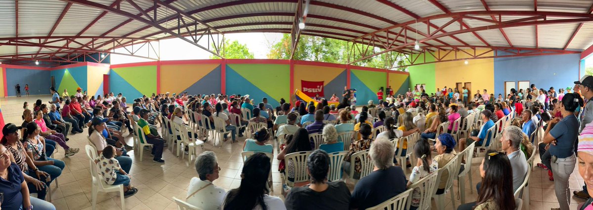 Psuv_gomez's tweet photo. #ConcienciaPatriótica ¡En Gómez, Nueva Esparta, seguimos afinando la maquinaria invencible del @PartidoPSUV!

¡Que viva Bolívar! ¡Que viva Chávez ! ¡Que viva nuestro presidente pueblo Nicolás Maduro @NicolasMaduro!

#El28JulioPorChávez https://t.co/Da10t0qLUU