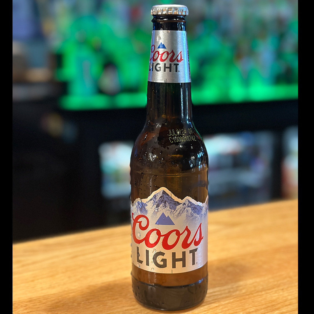 xgolffoco's tweet photo. 🍻 ☀️ Summer Drink Specials ☀️ 🍻
✅ $3 Coors Light + Bud Light Bottles
✅ $5 Wells
✅ $18 Coors Light + Bud Light Buckets https://t.co/4cemPRzhl1