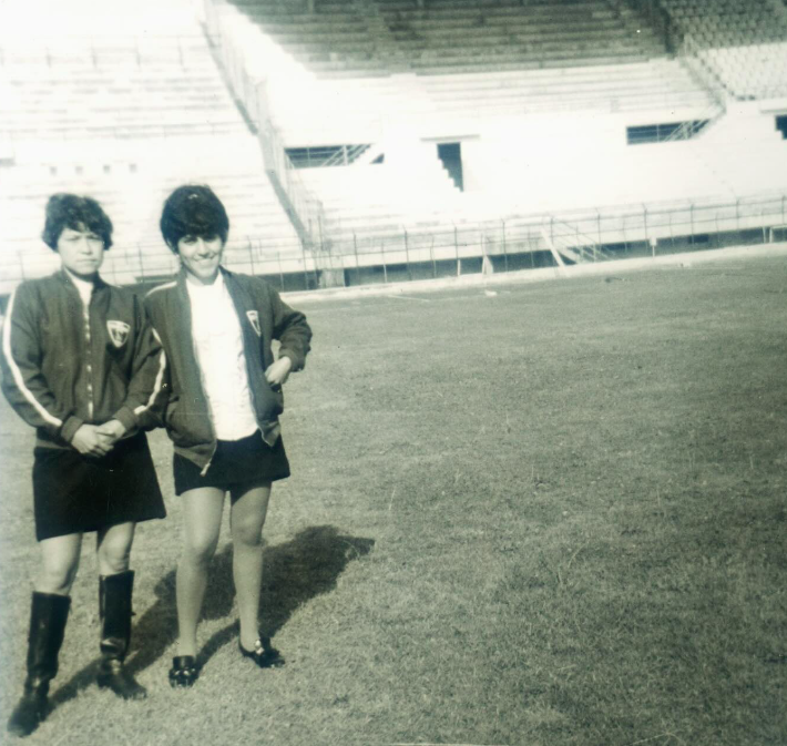 tancercanubes's tweet photo. La selección femenil mexicana reconociendo el estadio de Nápoles previo a su encuentro semifinal contra Italia en el primer campeonato mundial de futbol femenil.
10 de julio de 1970. https://t.co/uDbMoVQxTF