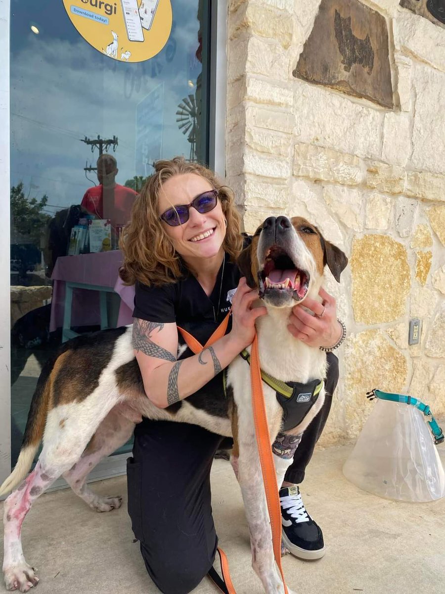 #Santana is on his way back home to Tyson’s! He was found abandoned in  TX but still microchipped to us & 2 very dedicated people are making the 35 hour drive to bring him home.
#microchipswork
#Dedication #LovedOne
#Nationalrescuedogday
#rescue #cominghome #thisisTysonsChance