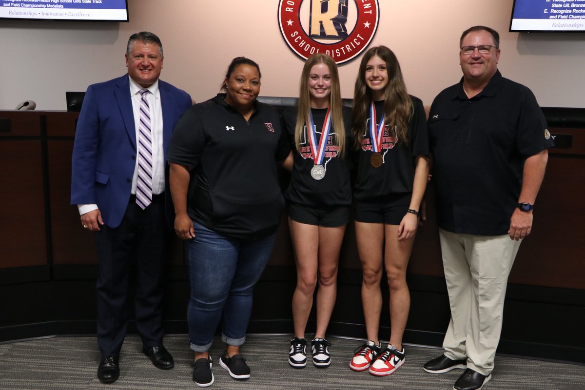 The @RHHSHawks Lady Hawk track team had a fantastic showing at the UIL State Track and Field Championships. Tessa D. won 3rd place in the girls’ high jump. Brooklyn N. was runner-up in the 6A Girls’ Pole Vault. Congratulations to Coach Kyla Hammond and team!