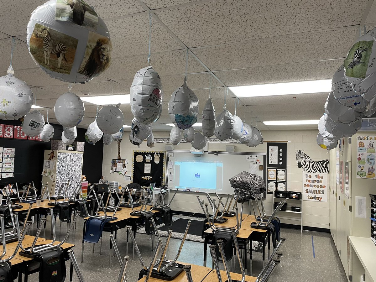 amydocherty44's tweet image. Loved how this new idea turned out! We first discussed and recorded different characteristics of several  biomes. Students then selected one to highlight on their balloon! I love how students were able to share the information how they wanted to! @wolvestweet @soontobeMrsFord