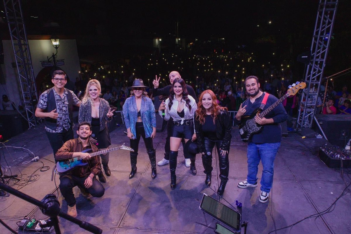 Feliz de ser parte de 𝑺𝒐𝒏𝒐𝒓𝒂 𝒆𝒏 𝑬𝒍𝒍𝒂𝒔 🌵 y muy agradecida de haber estado en el #FestivalKino ❤️❤️❤️❤️❤️