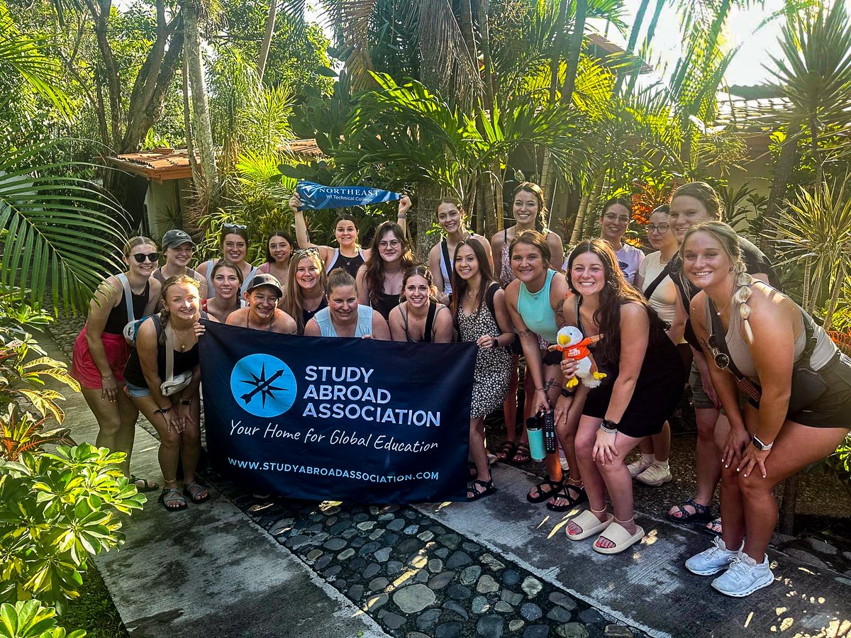 The adventure continues! Our group from @Travel_SAA is loving Costa Rica 💫😊

This snapshot was taken right before they headed for a tour of El Toledo Coffee Farm. 

🌟 Wishing you the best for the upcoming days! 
#UPEACE #StudyAbroad