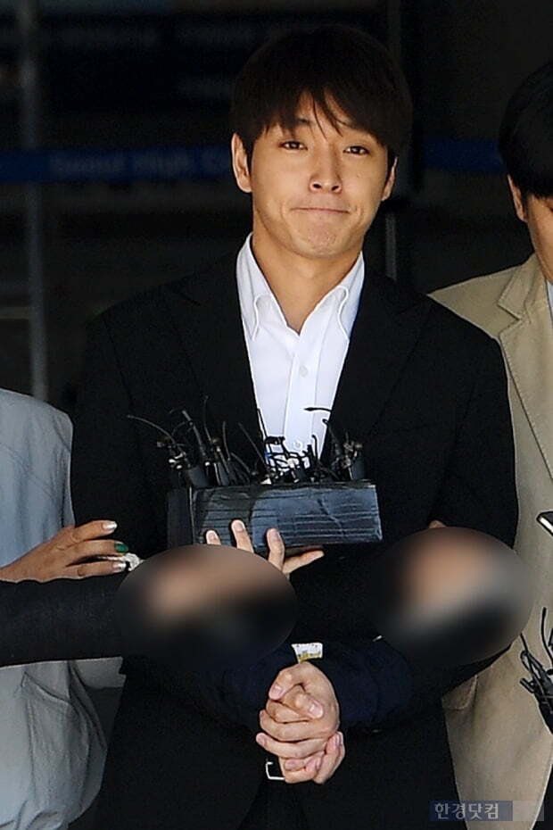 <반성>하니 생각났는데,

정준영/최종훈 등도 “공소사실(범죄사실) 전부/일부”를 부인했음에도 “진지한 반성(심지어 정준영은 합의도 안 했음)”을 한다며 감형해준 게 한국 법원입니다. 해당 2심 재판부는 정말 쓰레기였는데 이건 추후 상세하게 말씀드릴 예정. 

인용을 BBC다큐와 연결해 보세요