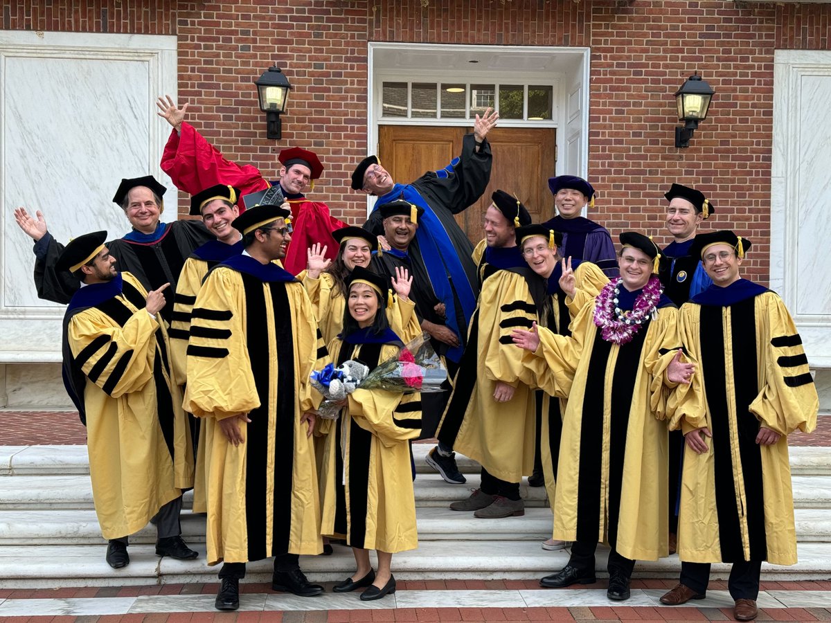 Congrats to CLSP’ers graduating this year! 🥳🥳

Photo credit: <a href="/esalesk/">Elizabeth Salesky</a>