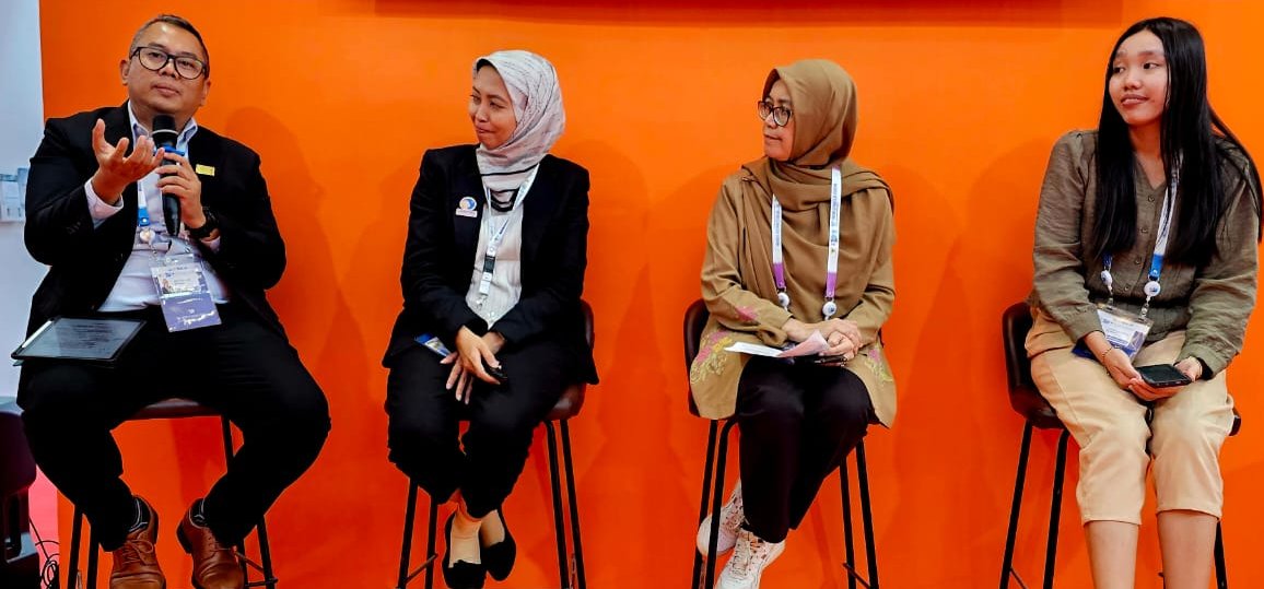 SNVIndonesia's tweet image. In the NL pavilion during the 10th #wolrdwaterforum, @aaqq our Country Director highlights the payment for environmental service among large and small scale stakeholders as a mechanism to share responsibilities for watershed preservation

#WaterForSharedProsperity
#WaterSecurity