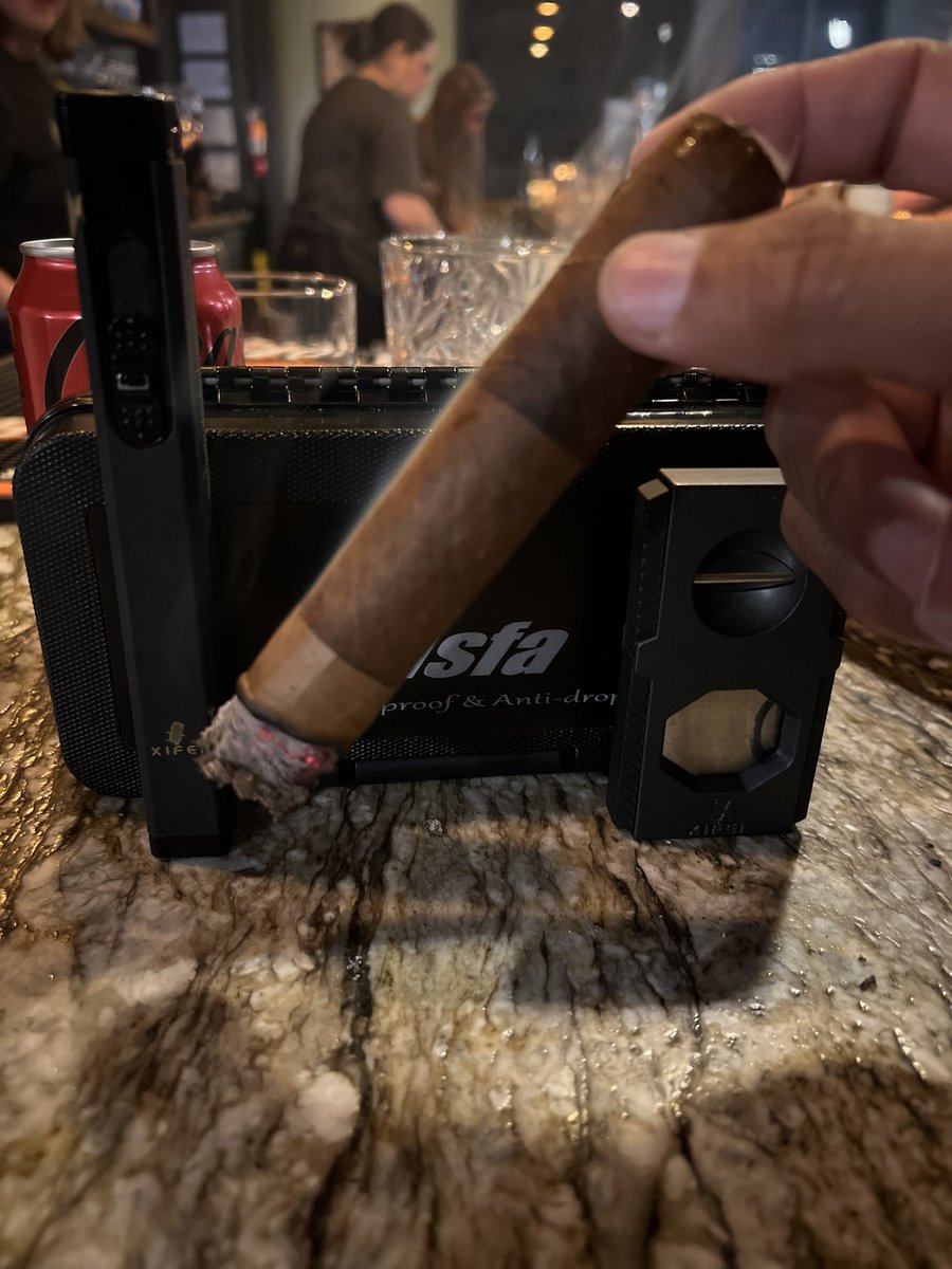 This evening I’m enjoying a triple wrapper cigar from the Bahamas. @xifeicigartools #TripleWrapperCigar #XifeiCigarTools #CigarLifestyle #CigarCulture #CigarSociety #CigarOfTheDay #SmokeClassy #BOTL #SOTL #CigarEnvy #PSSITA #CigarsWithClass #CigarNation #CigarFriends #CigarMoment