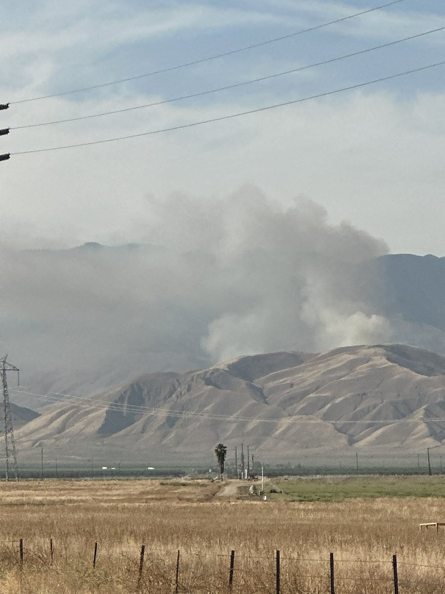 kerncountyfire's tweet photo. Wind Incident - Vegetation Fire

Press Release: https://t.co/YQRWEPbhca https://t.co/T7d9tYHXPy