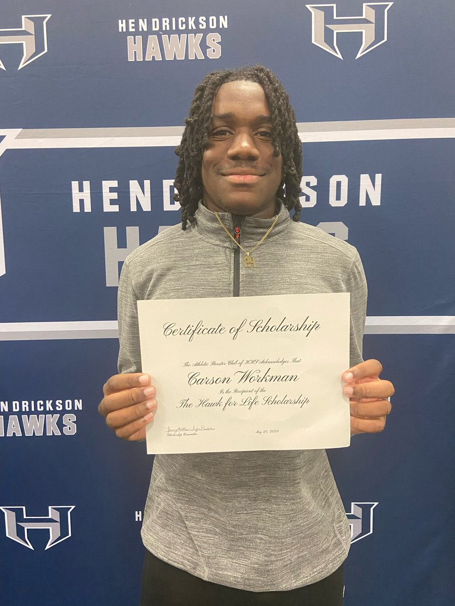 carsonjworkman's tweet photo. Honored and blessed today to be awarded one of the Hawk for Life Scholarships by @ClubHendrickson Athletics Booster Club.
🦅💙🖤🩶
Congrats to all the athletes recognized!🎉
#nextlevelprep
#SRSU
#BrandEm https://t.co/foMeuhz35o