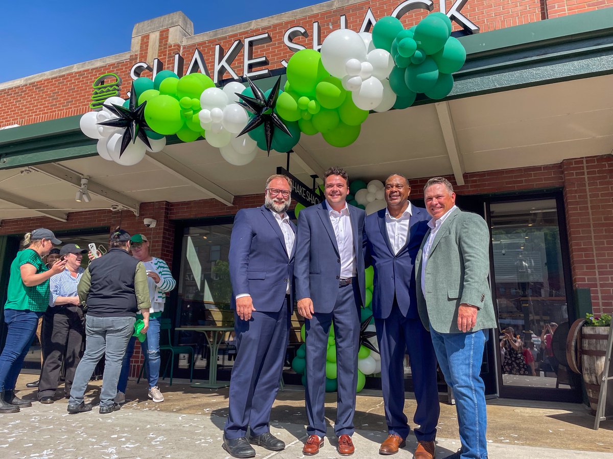 Pittsburgh — join me in welcoming @shakeshack to the Terminal in the Strip District! I am so proud of our city and the work that we’re doing to attract nationally renowned businesses like this one. Welcome to the Neighborhood!