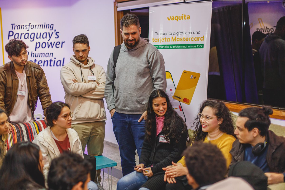 appvaquita's tweet image. Estuvimos presentes en el Speed Dating de @PenguinsTribe 🎉 

Conversamos con los participantes del #CodePRO, un programa de 8 meses en donde cada persona va a potenciar sus habilidades al máximo.

Hablamos sobre la historia de Vaquita, proyectos, nuestro equipo de desarrollo,…