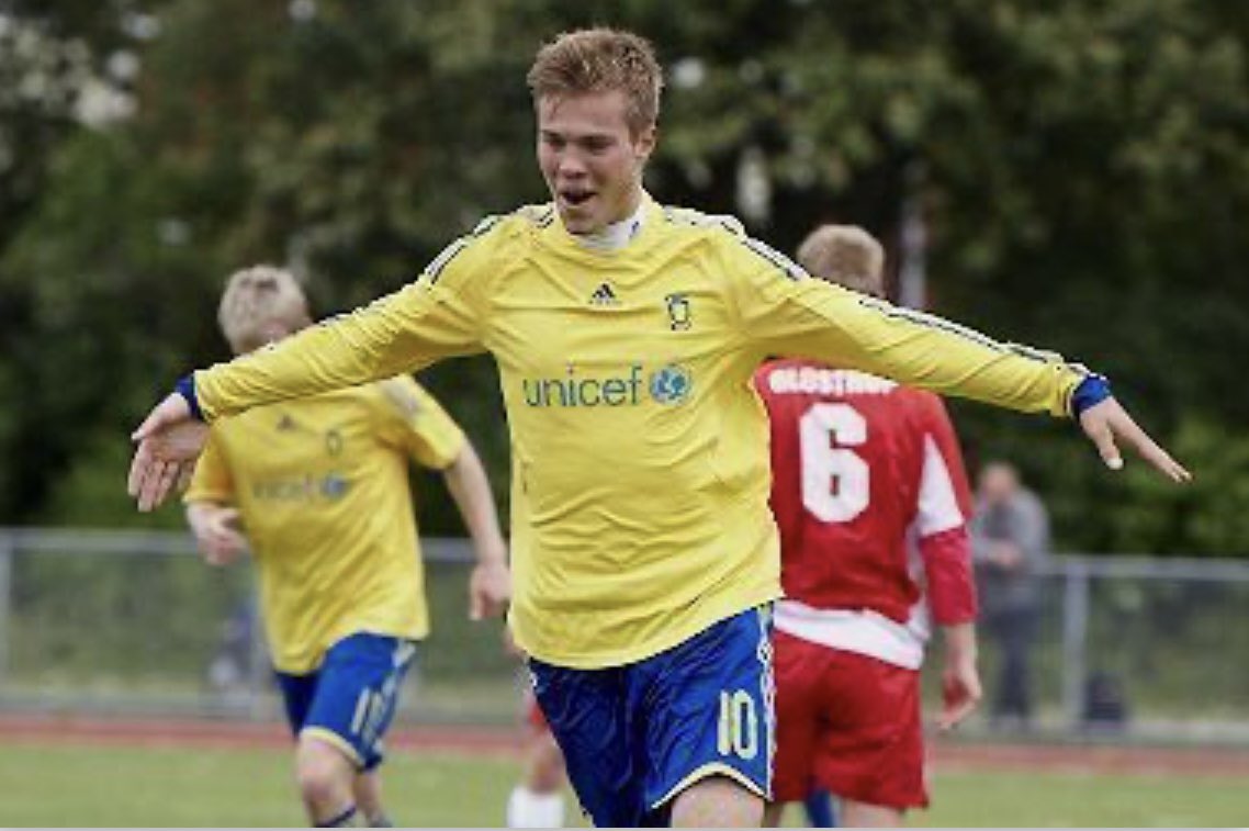 Dengang du drømte om guld til Brøndby. 
Dengang du drømte om at gøre det samme som holdet fra 2005. 
Dengang du var i modgang og troede på at du aldrig ville se et mesterskab i Brøndby igen.

På søndag har du muligheden for at opleve det.

Gør os alle stolte♥️