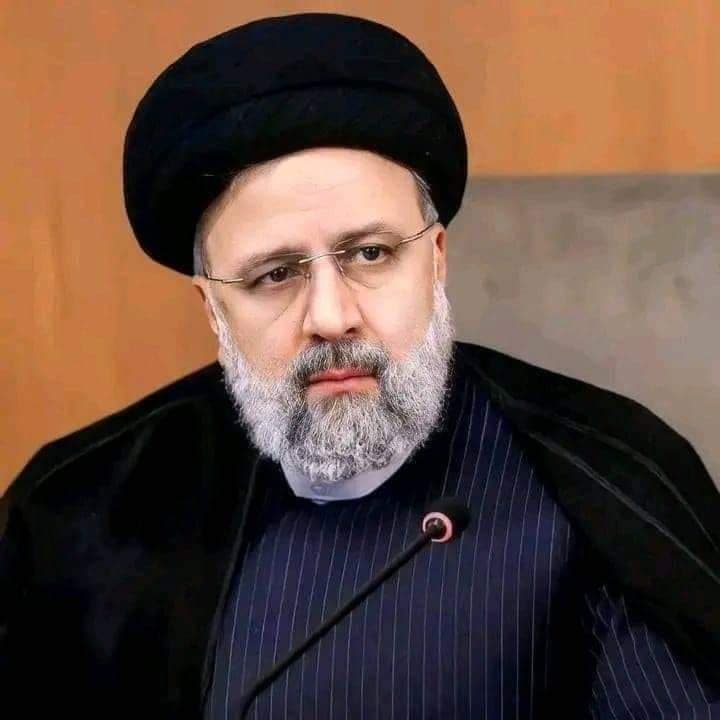AtharK13's tweet photo. سَلَامٌ عَلَىٰ إِبْرَاهِيمَ
كَذَٰلِكَ نَجْزِي الْمُحْسِنِينَ
إِنَّهُ مِنْ عِبَادِنَا الْمُؤْمِنِينَ 🏴
#IranianPresidentRaisi 
#RaisiHelicópter 
#iranstandwithpalestine https://t.co/JlZty4gAHw